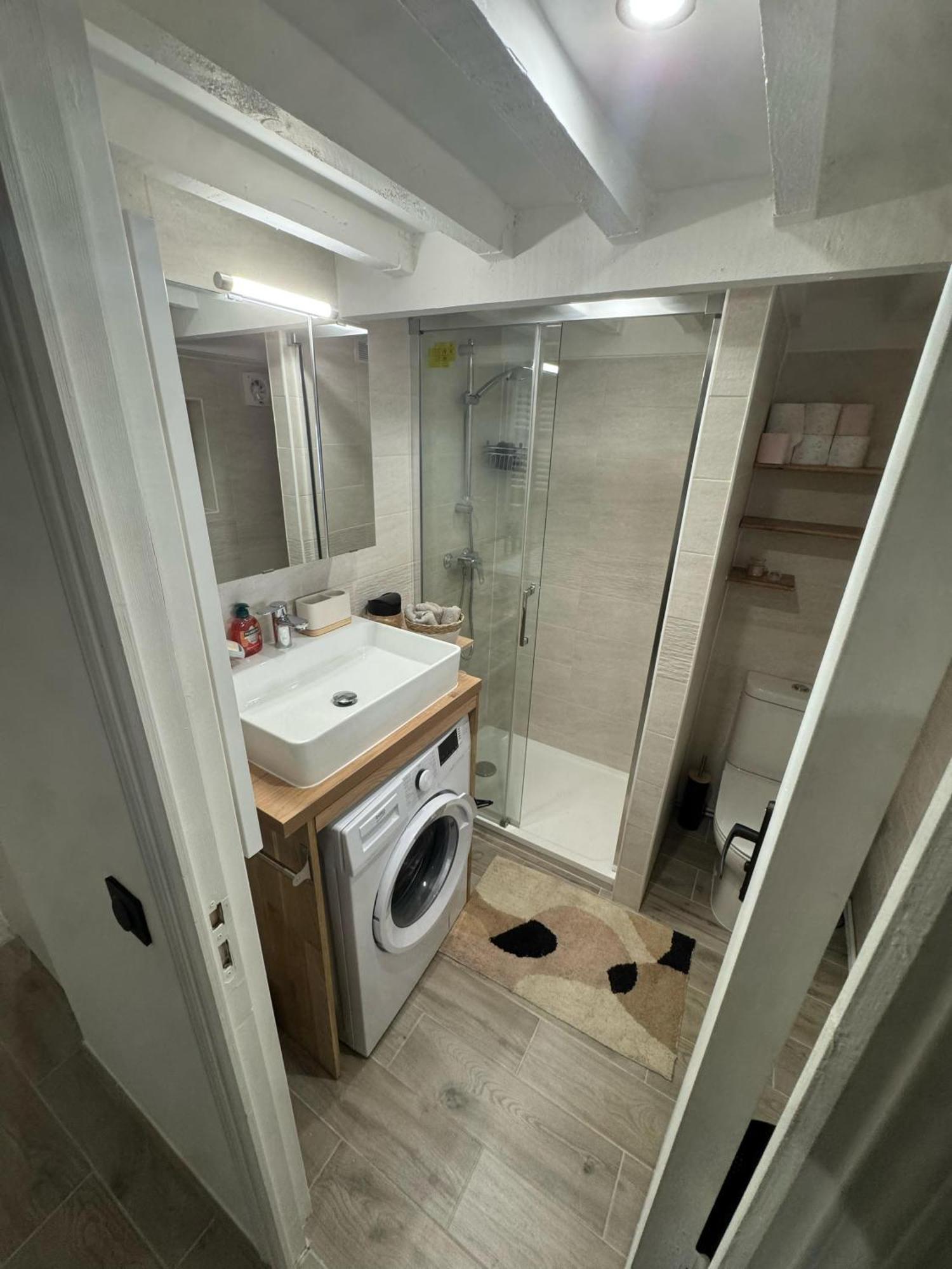 Magnifique Flat Le Belleville - Lumineux - 4 Personnes - Proche Metro Apartment *